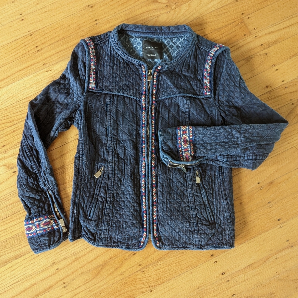 ZARA Quilted Indigo Chambray Fitted Jacket Folklore Embroidered Trim Size Small